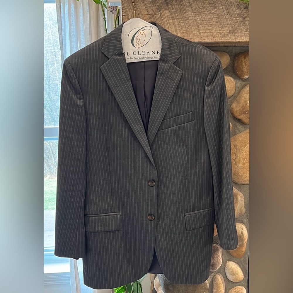 Brooks Brothers 346 Gray Pin Stripe Suit Size 38 R